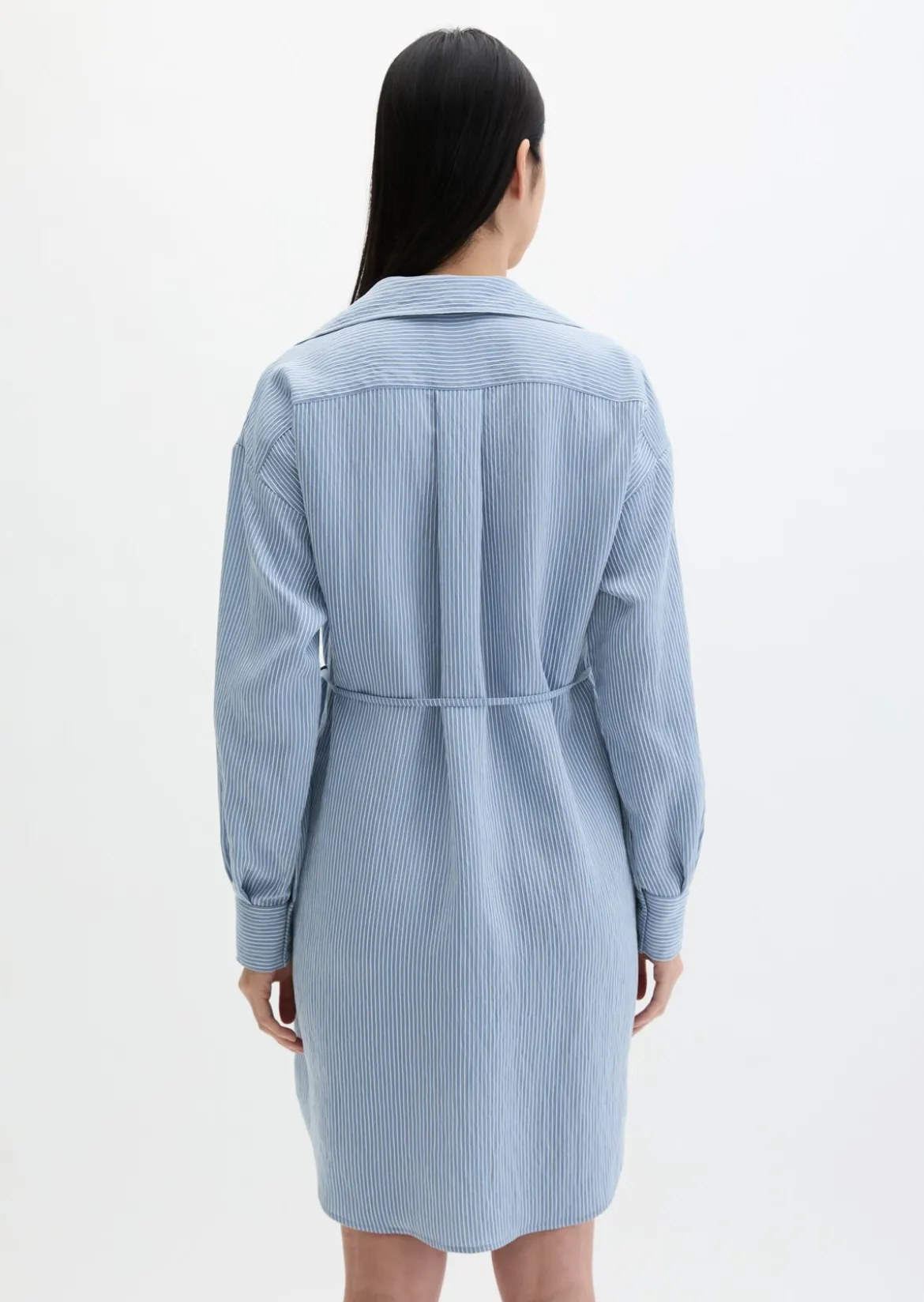 Gestreiftes Crinkle-Blusenkleid regular aus LENZING™ ECOVERO™