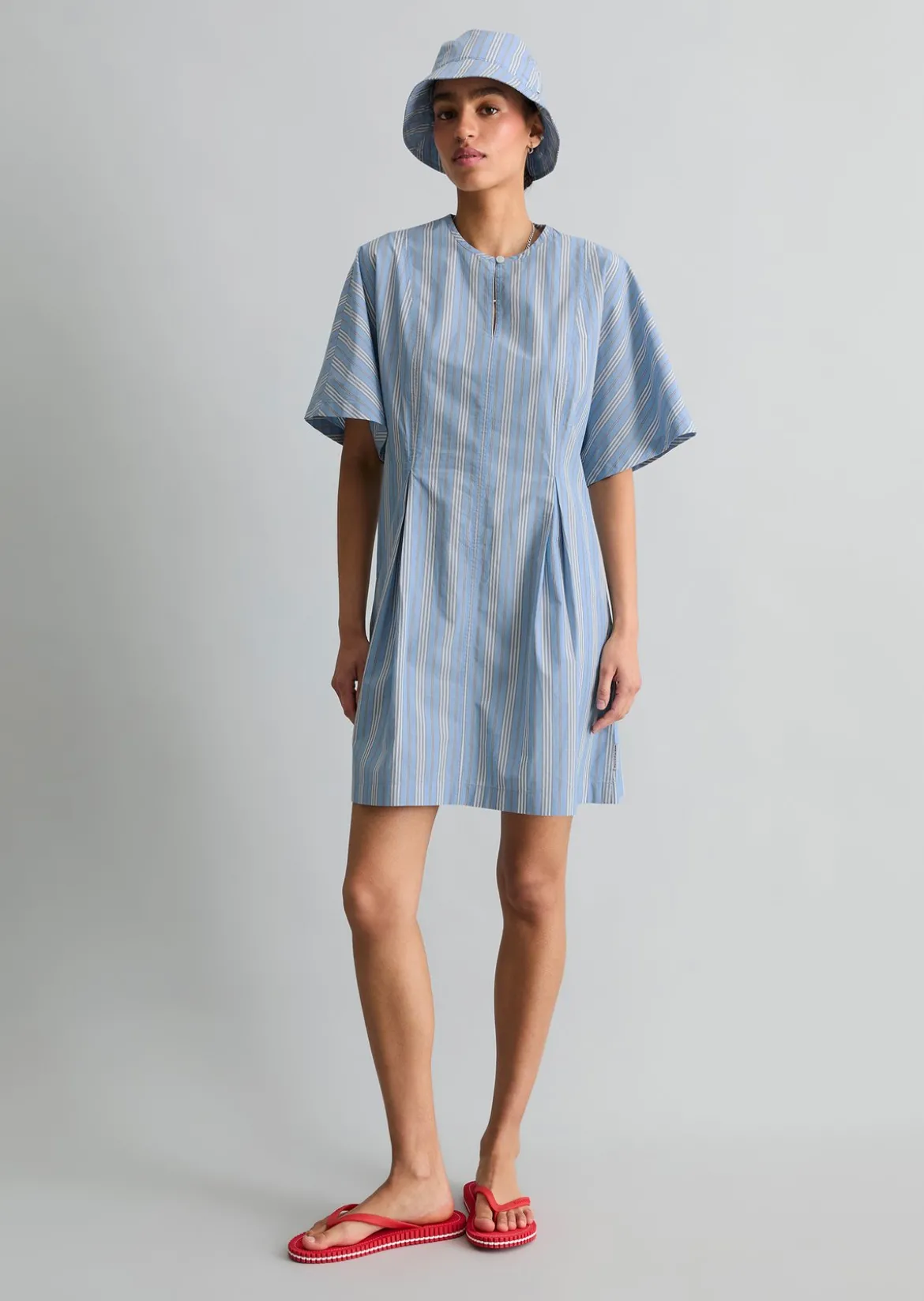 Gestreiftes Kleid flared aus Papertouch-Popeline