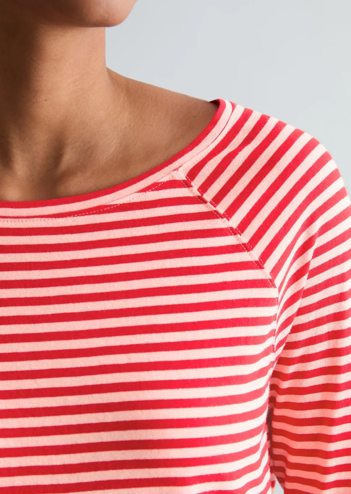 Gestreiftes Longsleeve relaxed aus Loose Knit Jersey