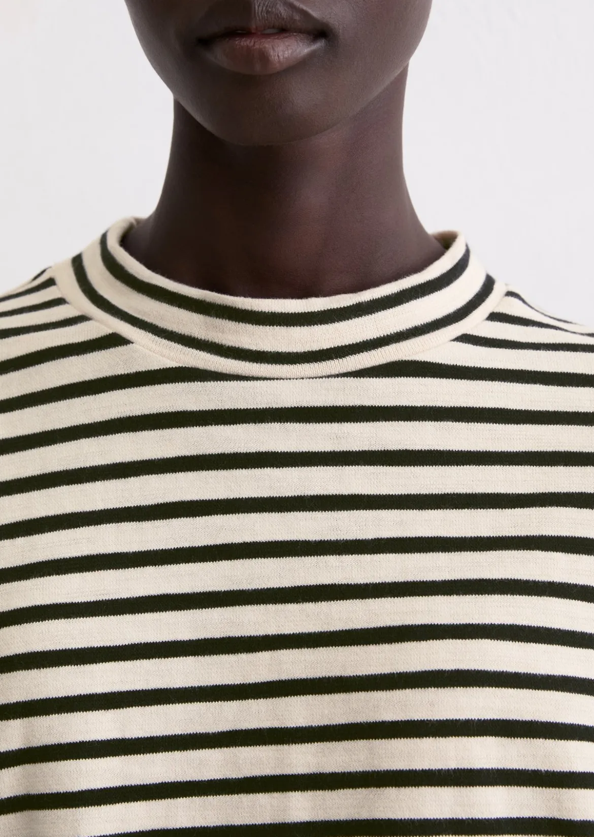 Gestreiftes Rollkragen-Longsleeve regular aus garngefärbtem Heavy-Slub-Jersey