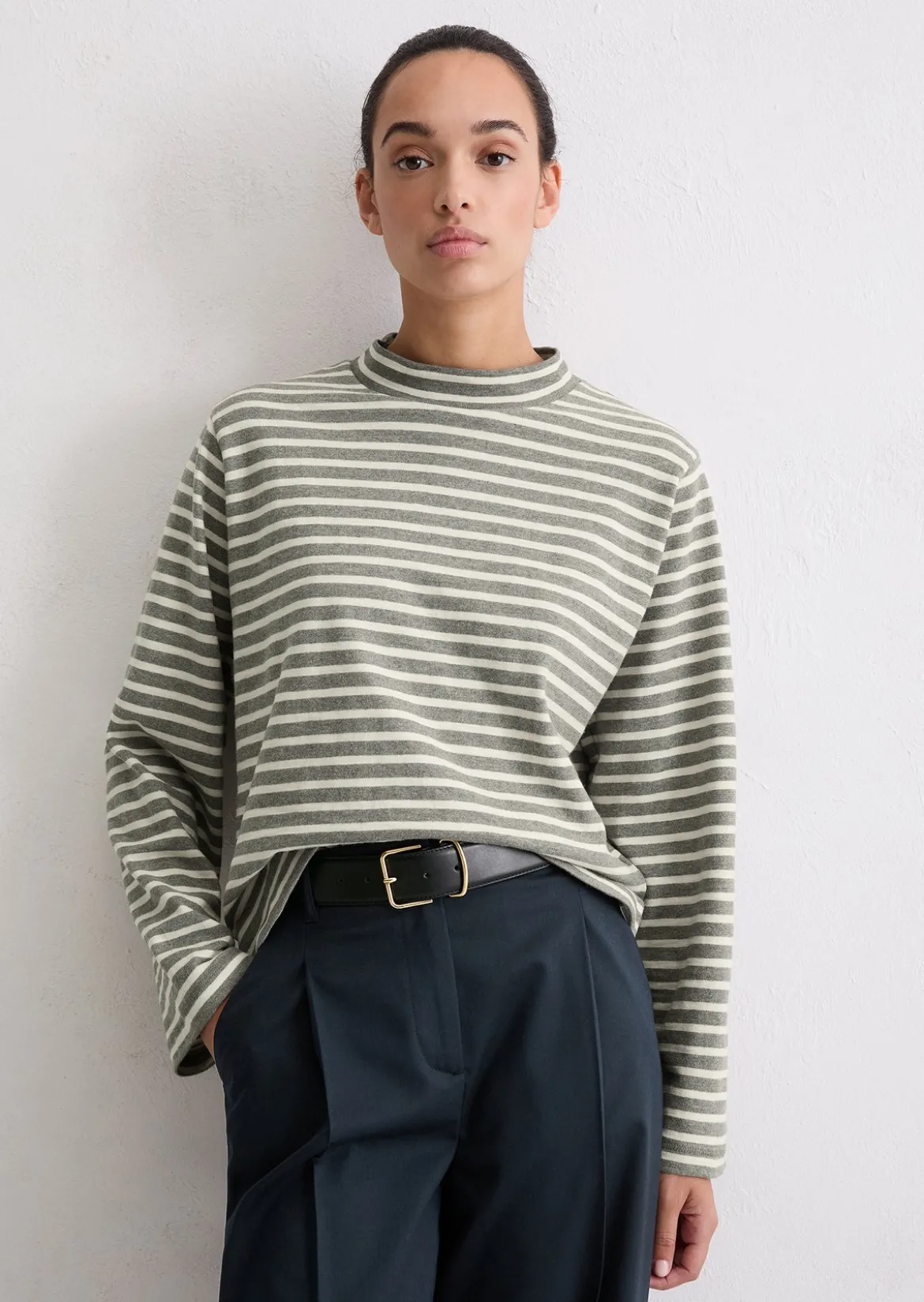 Gestreiftes Rollkragen-Longsleeve regular aus garngefärbtem Heavy-Slub-Jersey