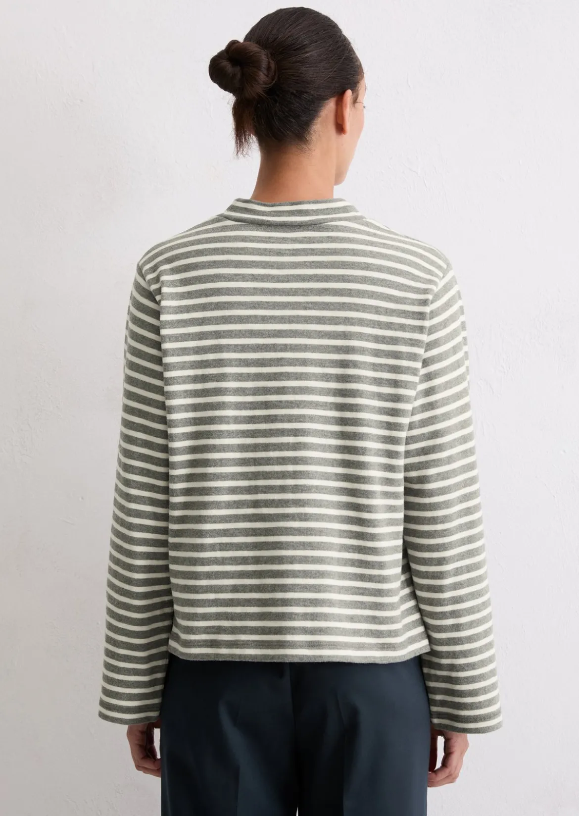 Gestreiftes Rollkragen-Longsleeve regular aus garngefärbtem Heavy-Slub-Jersey