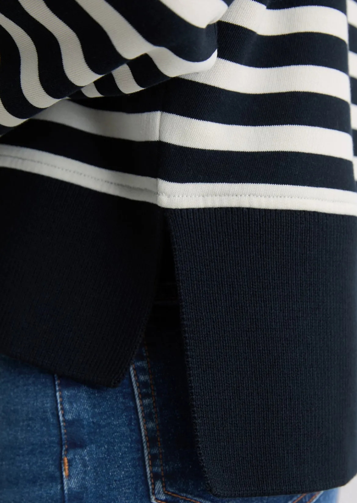 Gestreiftes Sweatshirt relaxed mit breitem Rippstrick-Bund