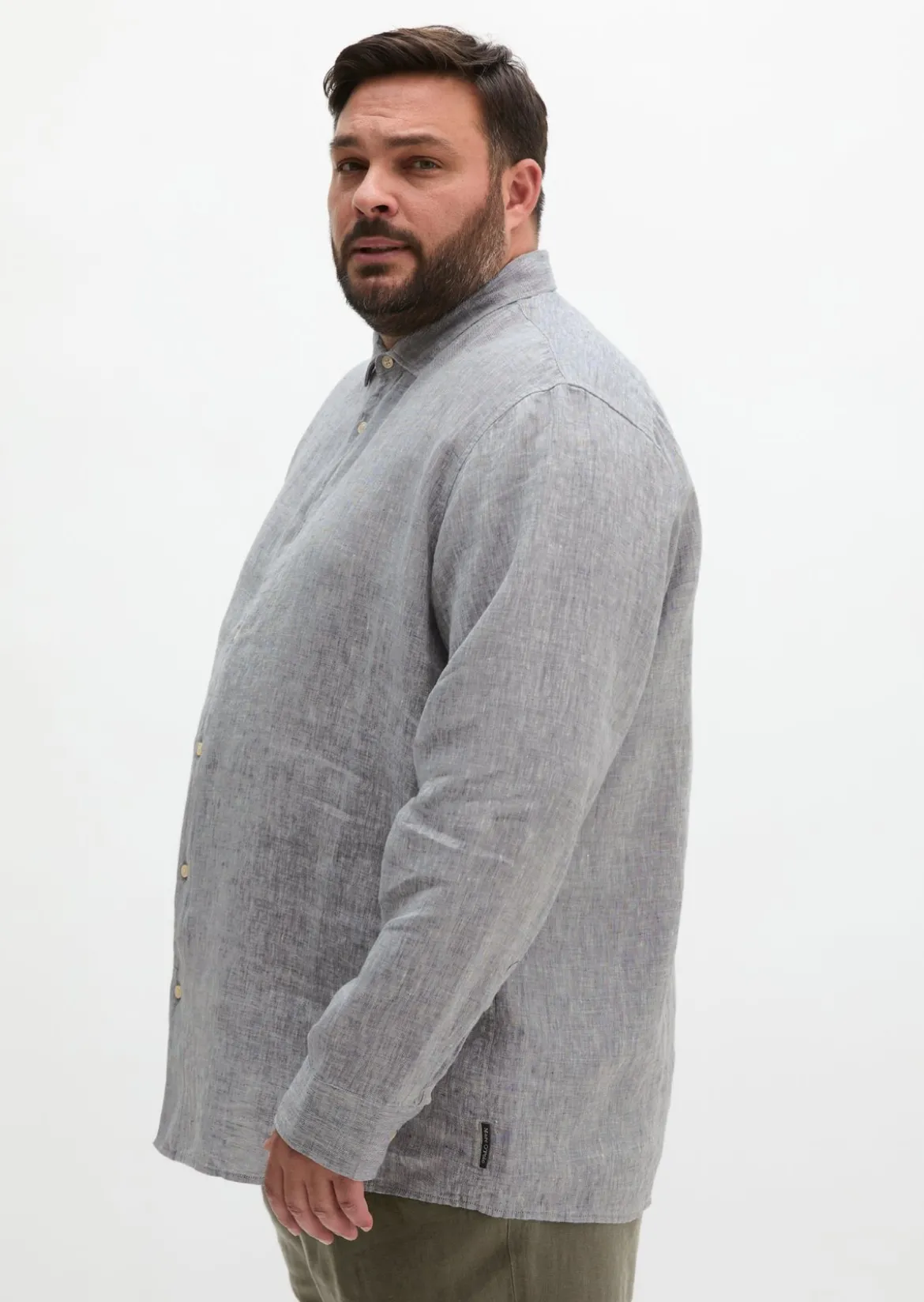 Haifischkragen-Hemd shaped aus feinem Leinen-Chambray