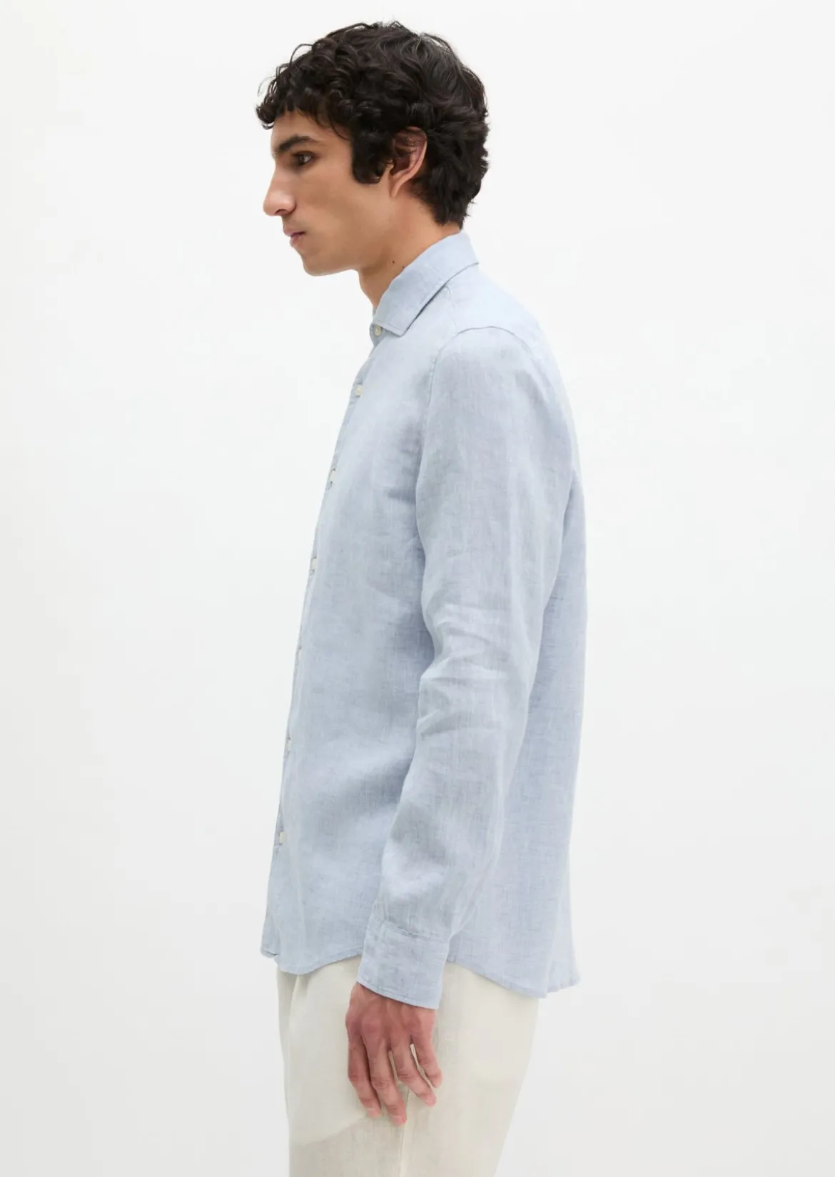 Haifischkragen-Hemd shaped aus feinem Leinen-Chambray