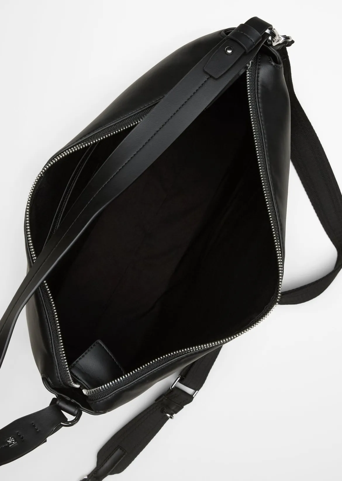 Hobo Bag aus einer Lederalternative aus recyceltem Polyester
