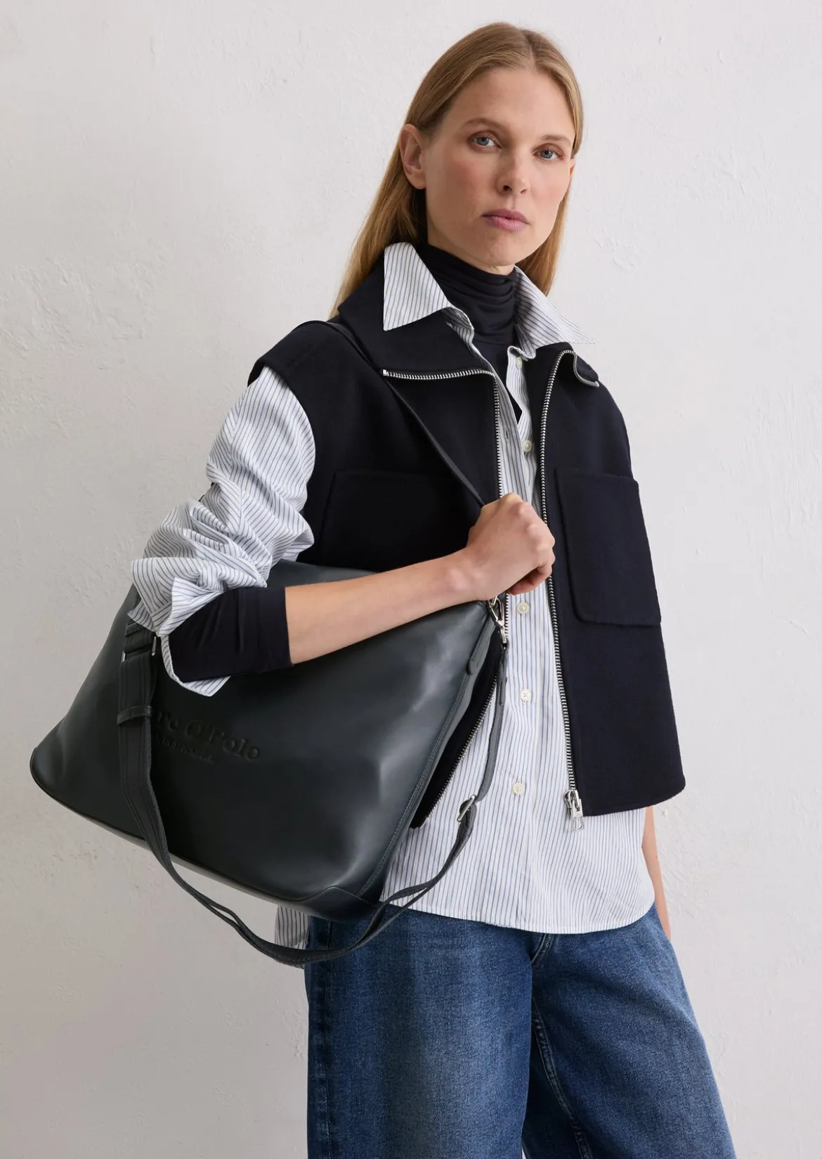 Hobo Bag aus einer Lederalternative aus recyceltem Polyester