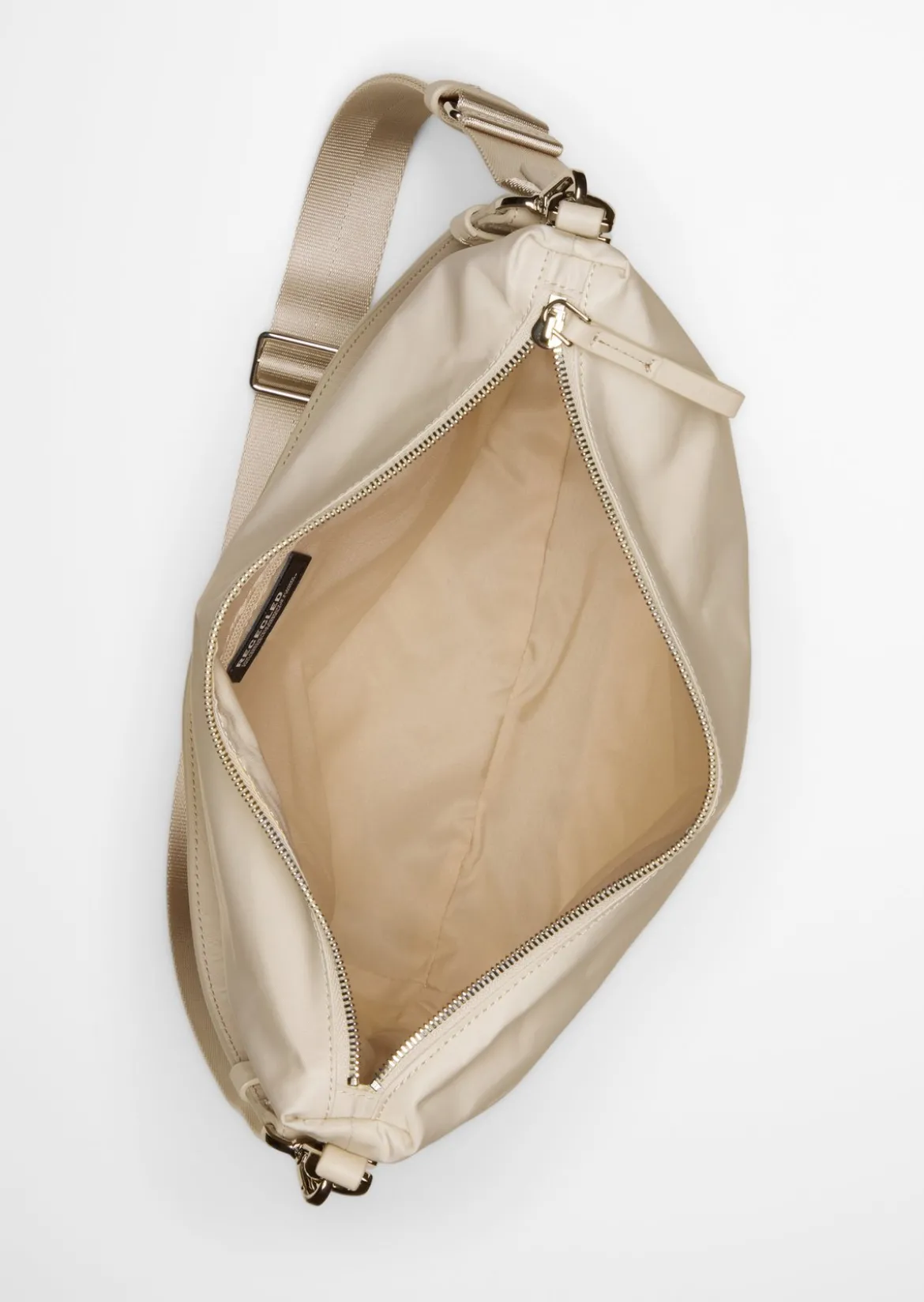 Hobo Bag aus recyceltem Material