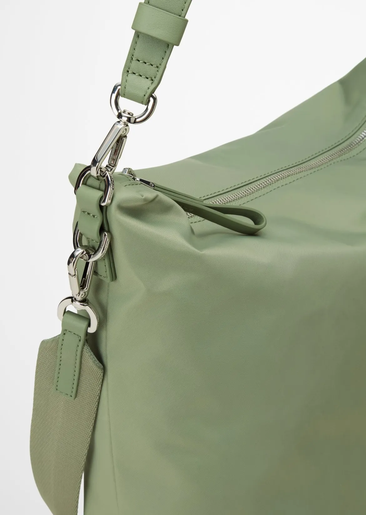 Hobo Bag aus recyceltem Material