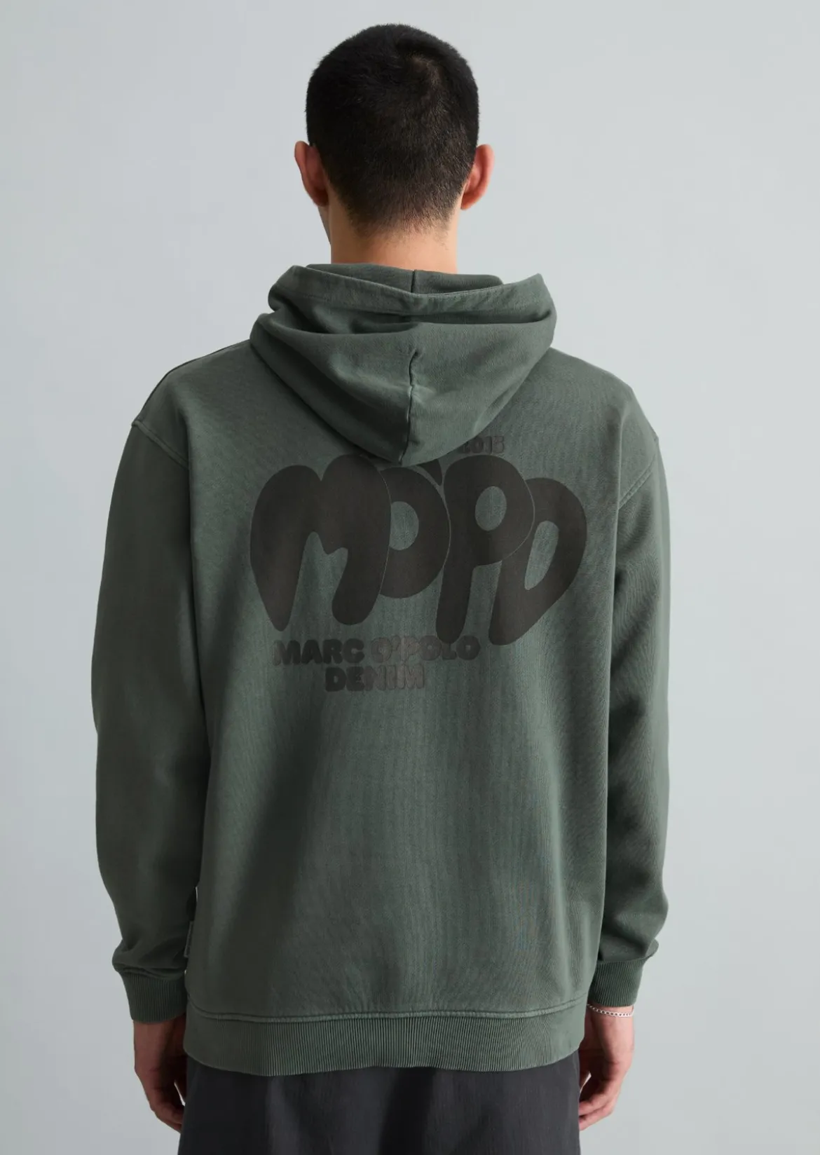 Hoodie relaxed aus recycelter Baumwolle