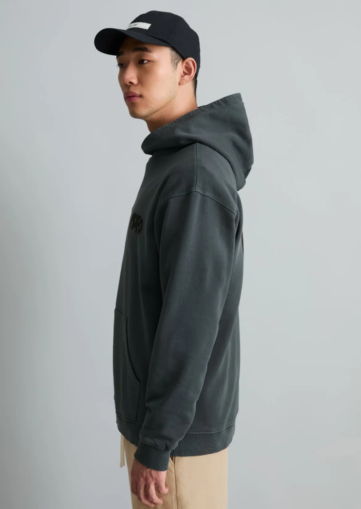 Hoodie relaxed aus recycelter Baumwolle