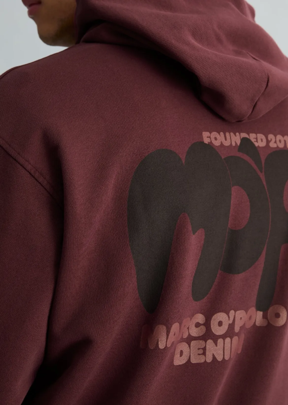 Hoodie relaxed aus recycelter Baumwolle