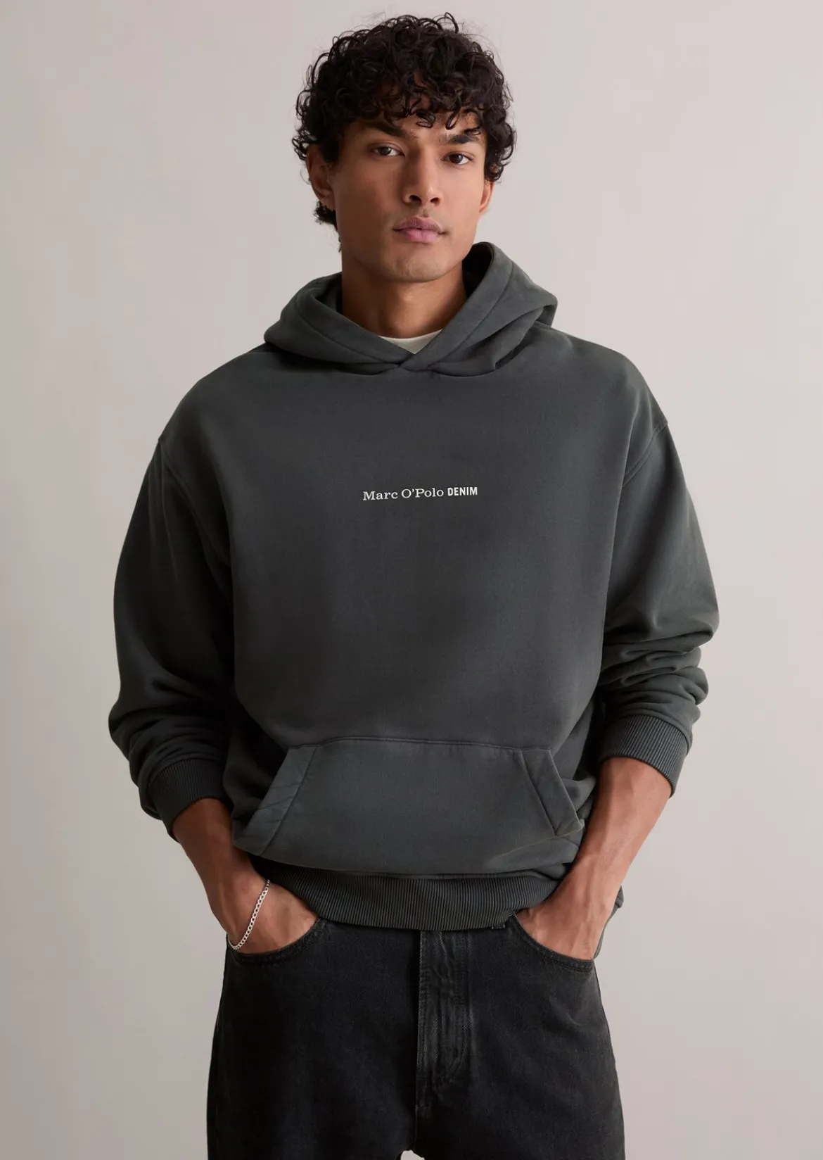 Hoodie relaxed aus reiner Bio-Baumwolle