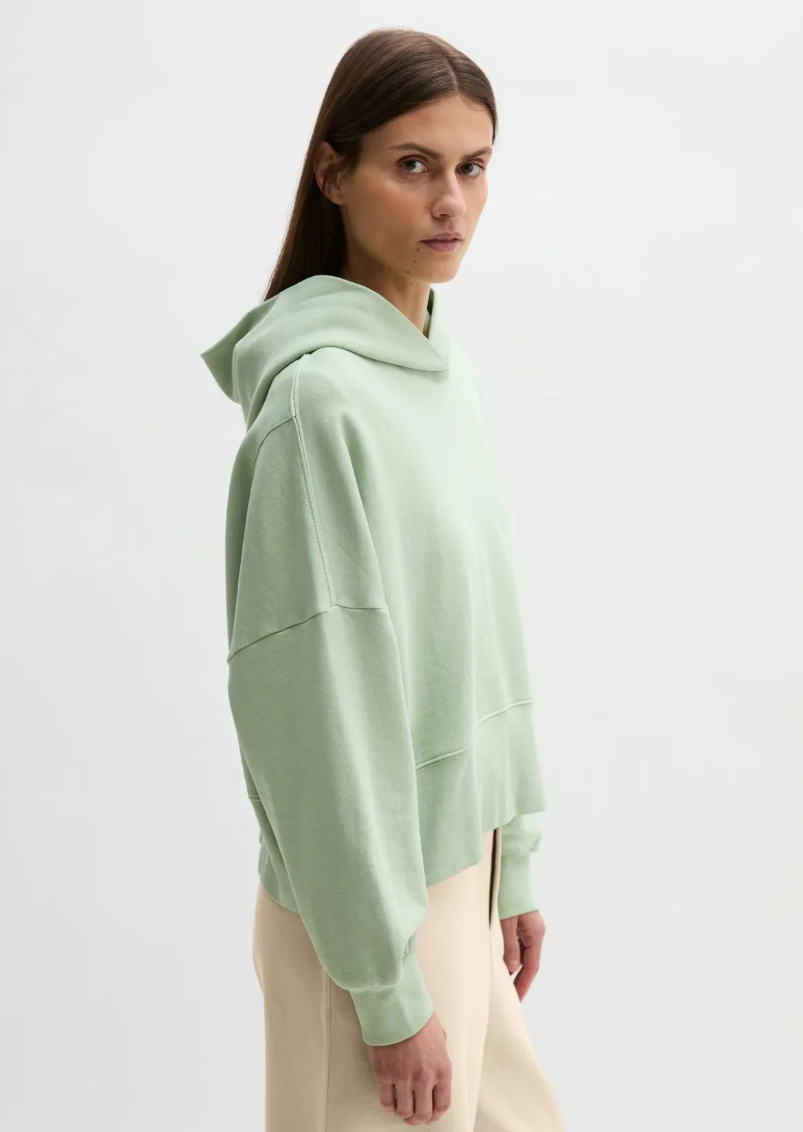 Hoodie relaxed garment-dyed mit recycelter Baumwolle