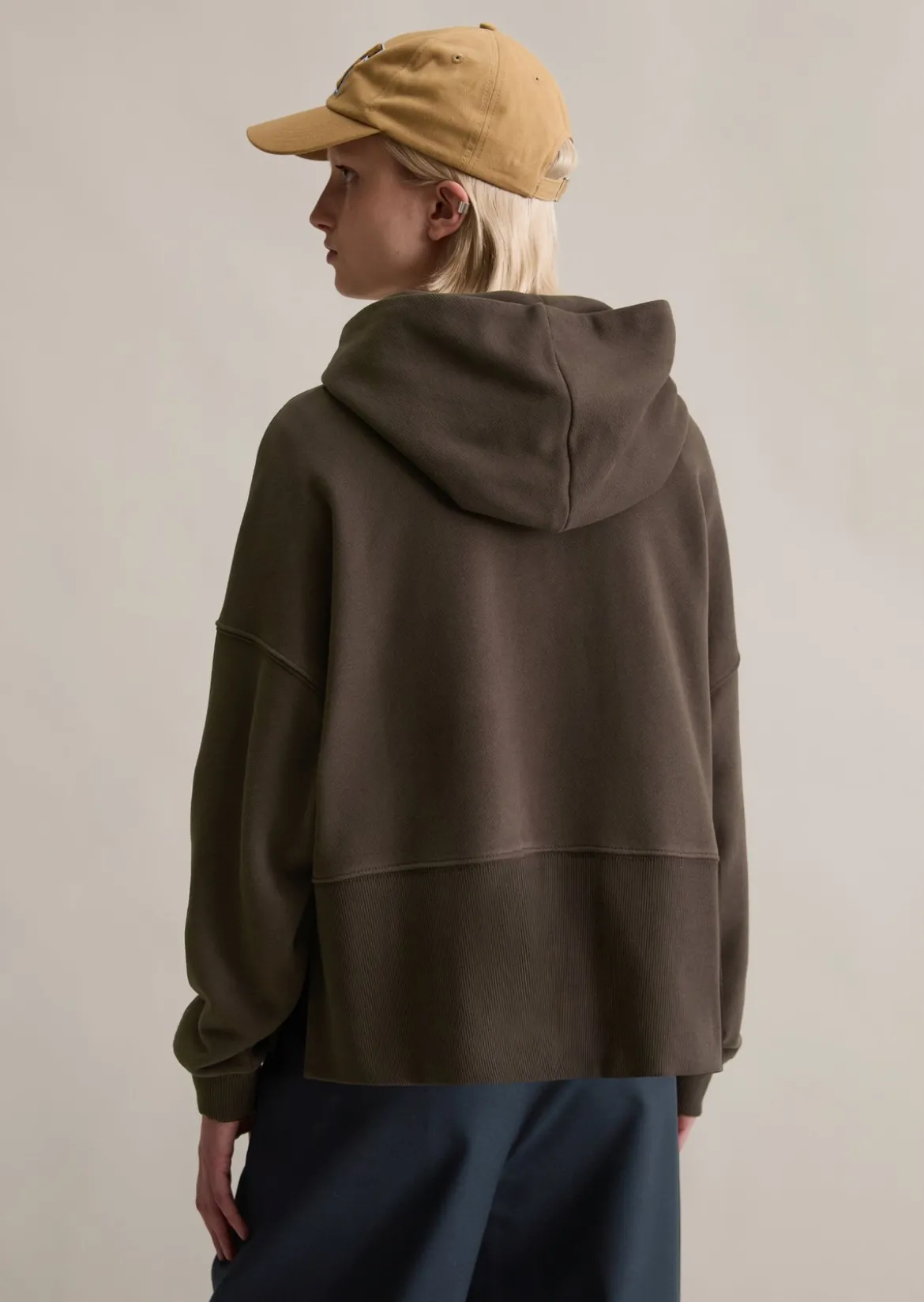Hoodie relaxed mit breitem Rippbund
