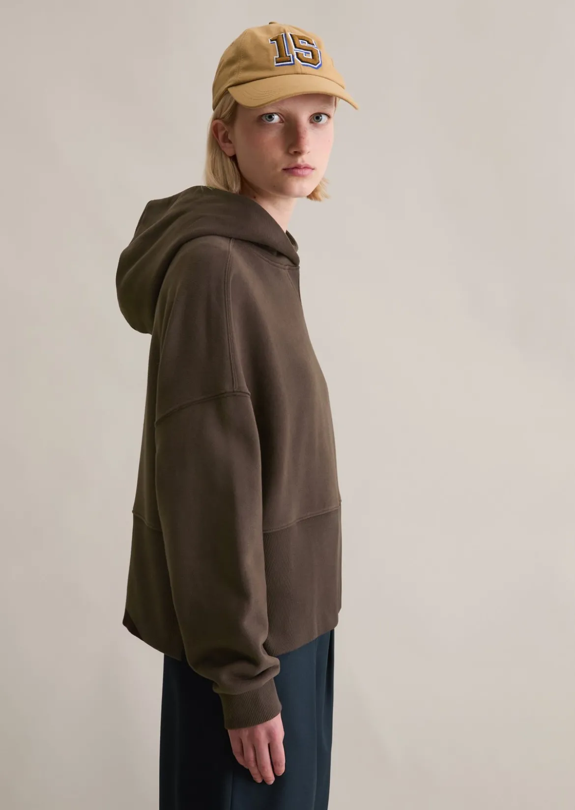 Hoodie relaxed mit breitem Rippbund