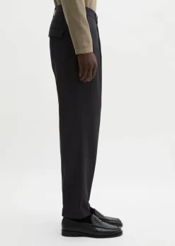 Hose Model Belsbo pleats relaxed aus sommerlichem Woll-Mix