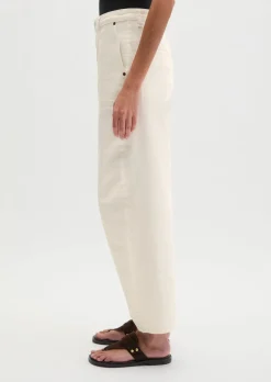 Hose Model Lara barrel cropped aus Organic Cotton Stretch