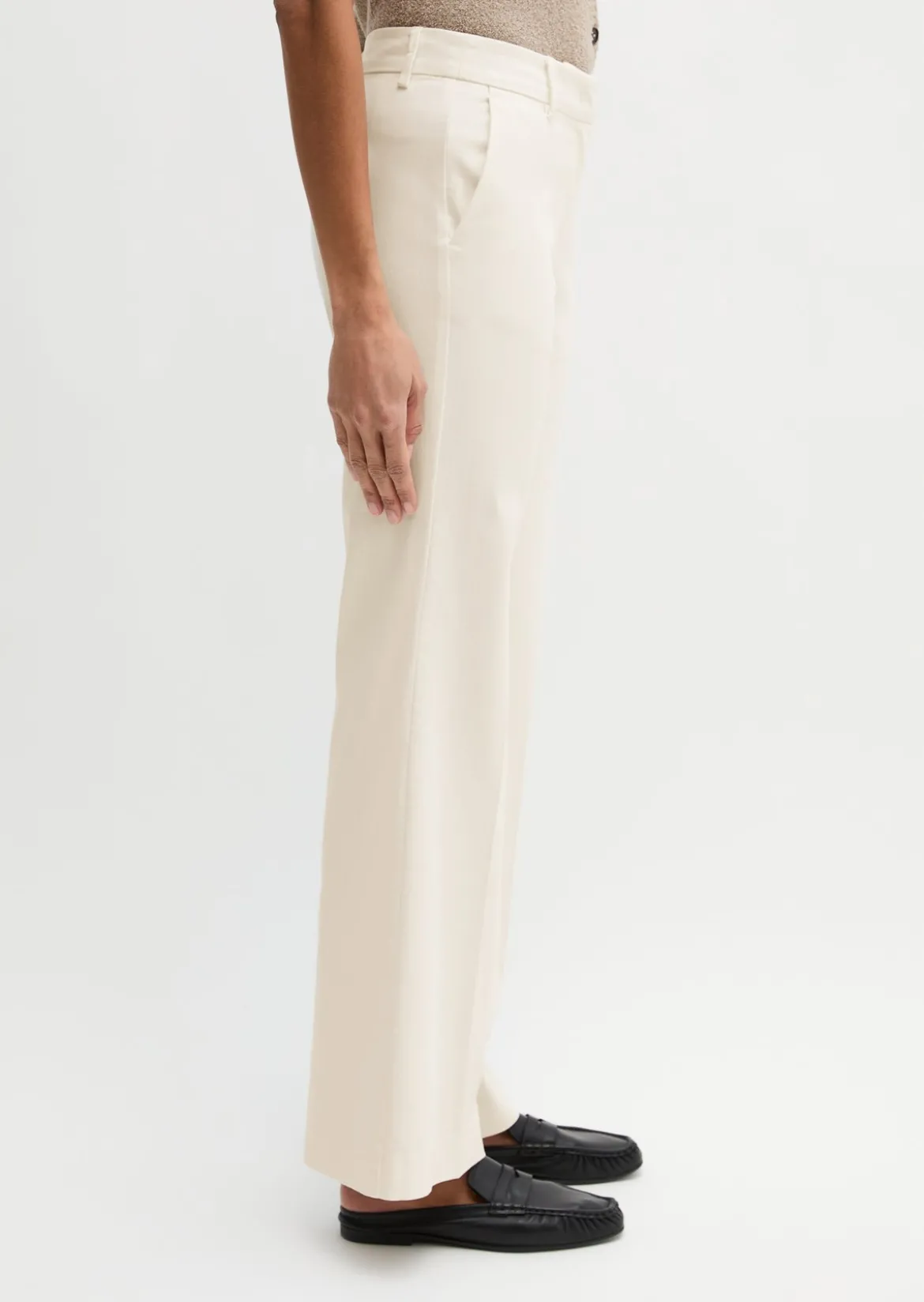 Hose Model Marthe flared aus Superstretch-Twill