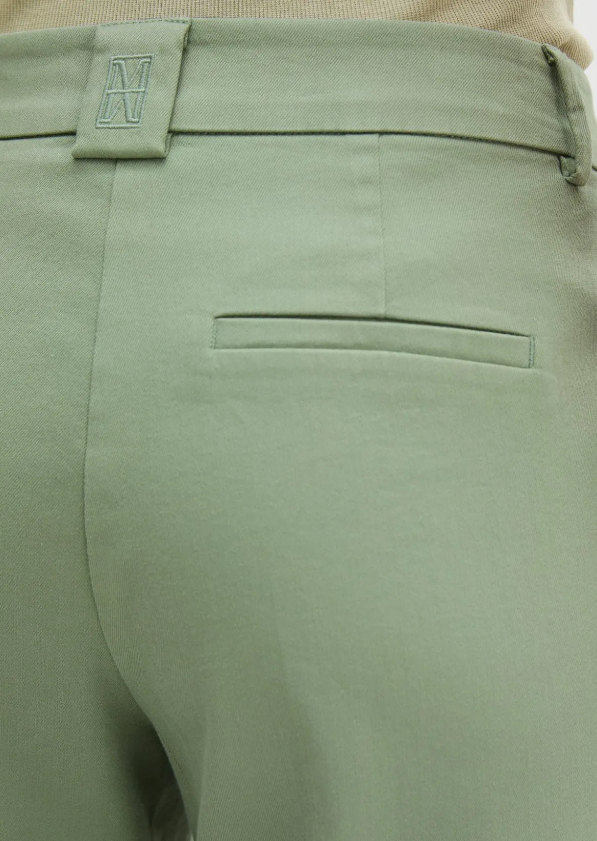 Hose Model Marthe flared aus Superstretch-Twill