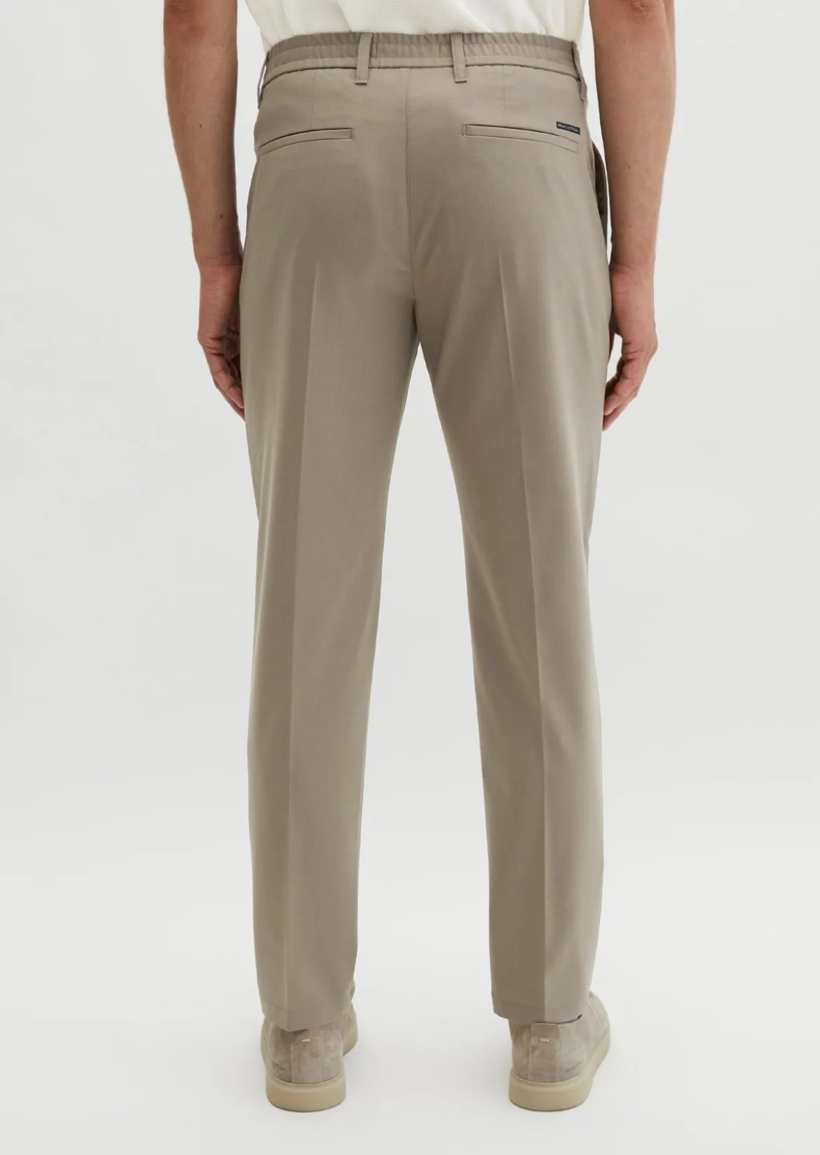 Hose Model Morot Jogger Travel Collection aus leichtem Technical Wool Blend
