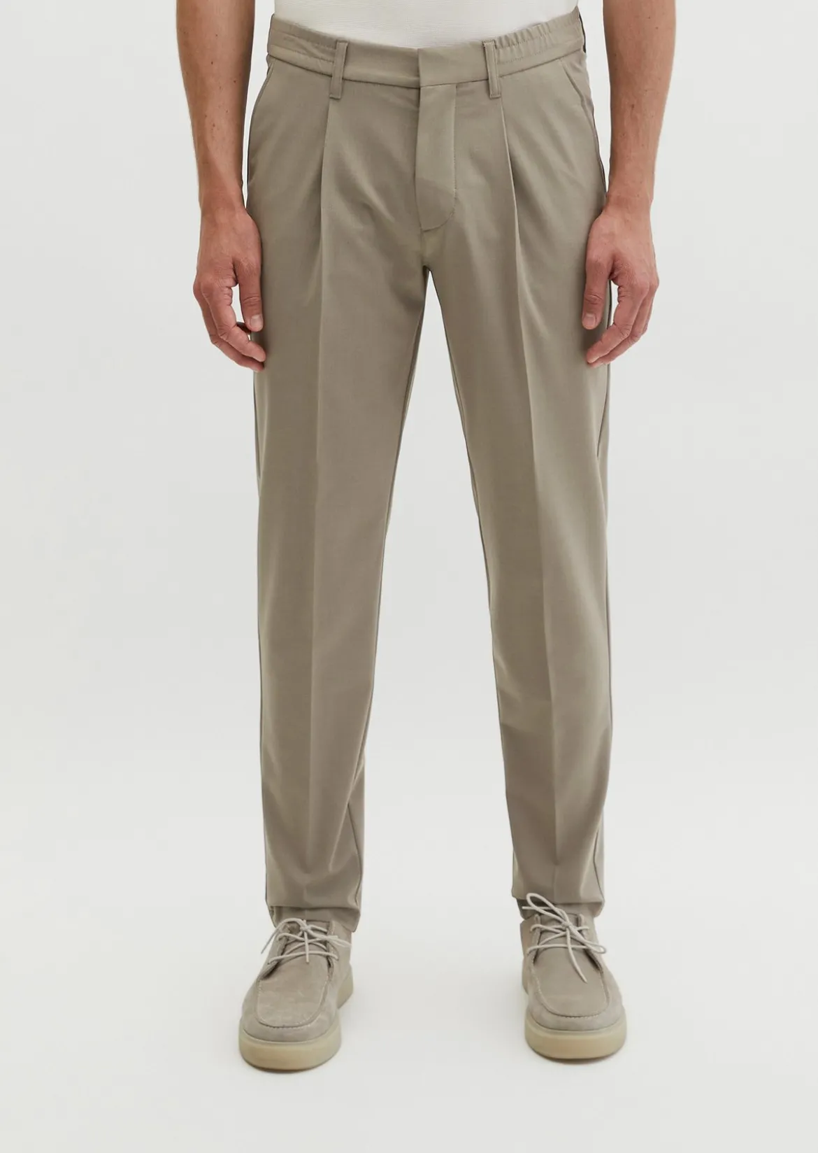 Hose Model Morot Jogger Travel Collection aus leichtem Technical Wool Blend