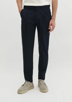 Hose Model Morot Jogger DFB Travel Collection aus leichtem Technical Wool Blend