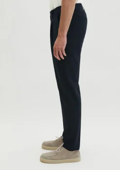 Hose Model Morot Jogger DFB Travel Collection aus leichtem Technical Wool Blend