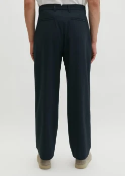 Hose Model Mossbo DFB Travel Collection aus leichtem Technical Wool Blend