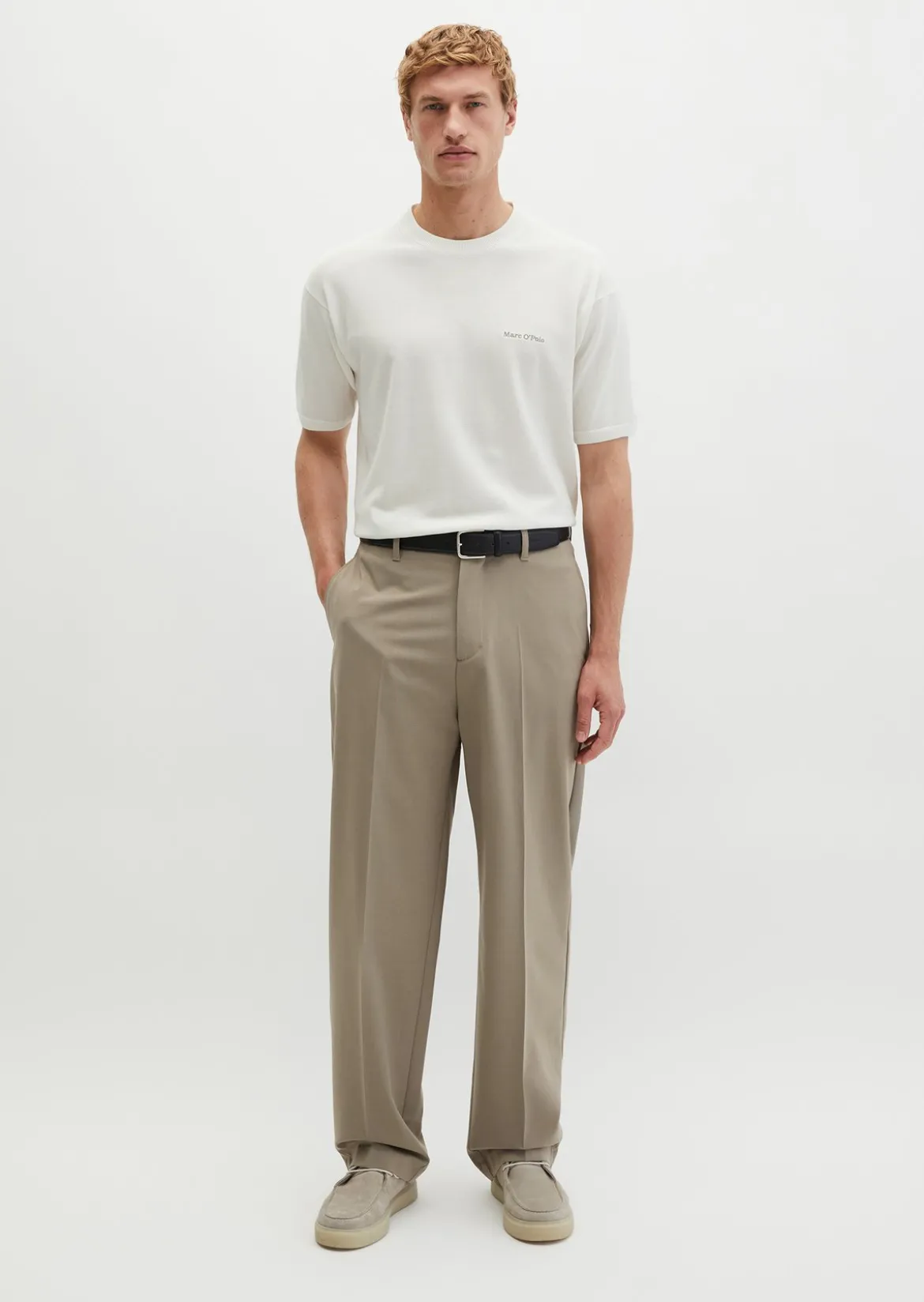 Hose Model Mossbo DFB Travel Collection aus leichtem Technical Wool Blend