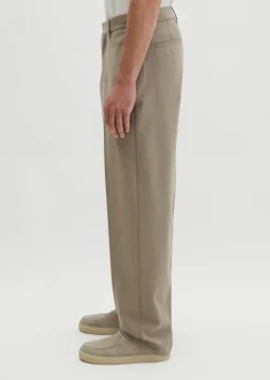 Hose Model Mossbo DFB Travel Collection aus leichtem Technical Wool Blend