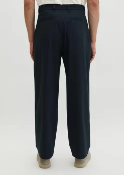 Hose Model Mossbo Travel Collection aus leichtem Technical Wool Blend