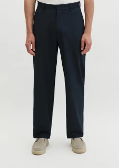 Hose Model Mossbo Travel Collection aus leichtem Technical Wool Blend