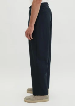Hose Model Mossbo Travel Collection aus leichtem Technical Wool Blend