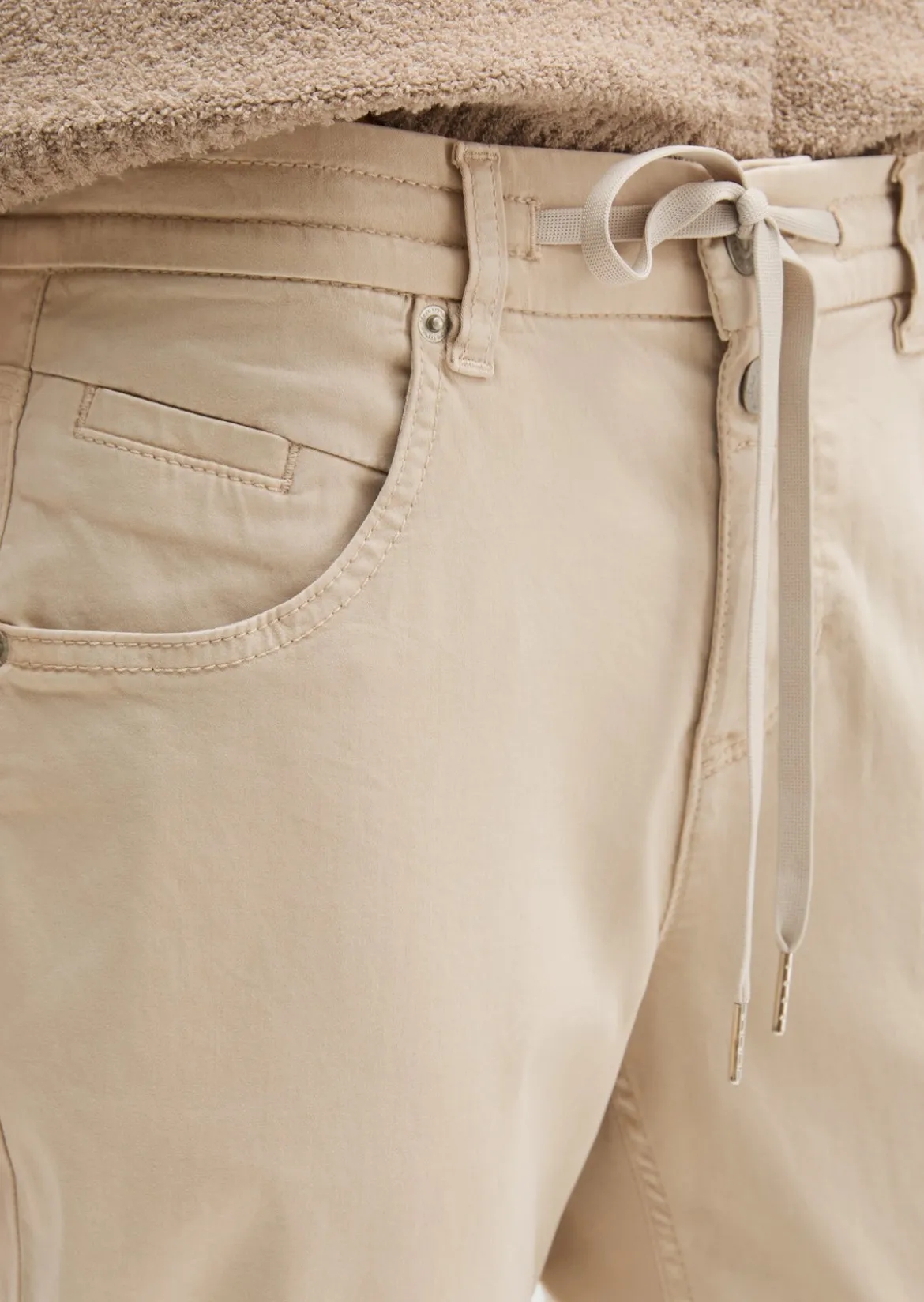 Hose Model Theda boyfriend cropped mit TENCEL™ Lyocell