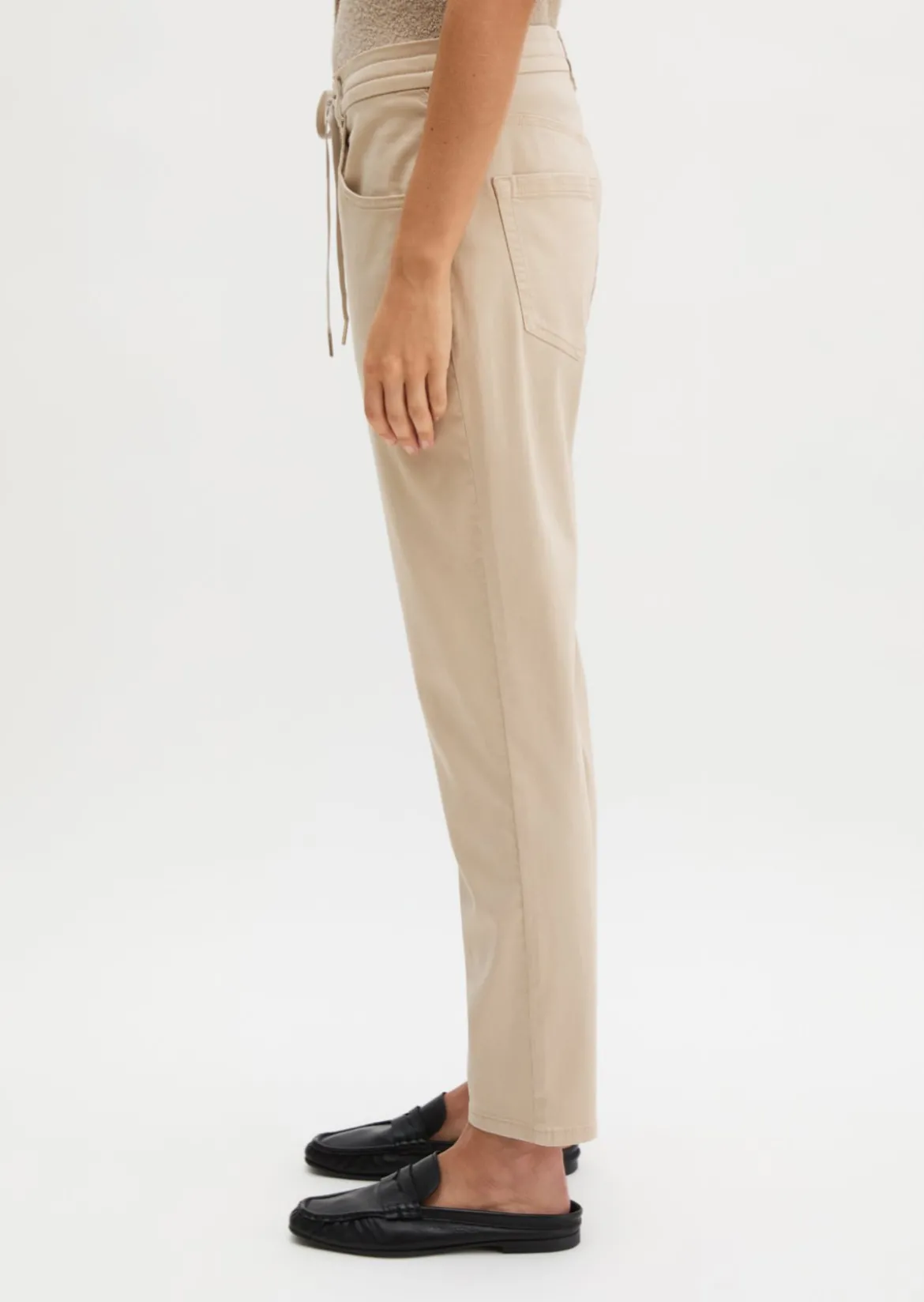 Hose Model Theda boyfriend cropped mit TENCEL™ Lyocell
