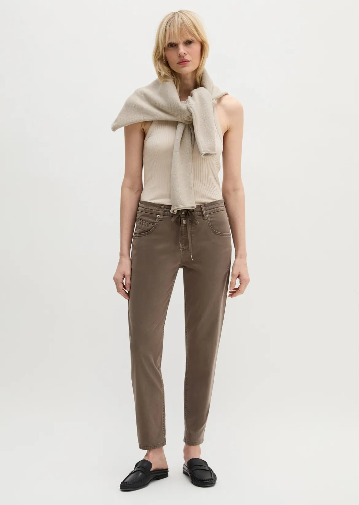 Hose Model Theda boyfriend cropped mit TENCEL™ Lyocell