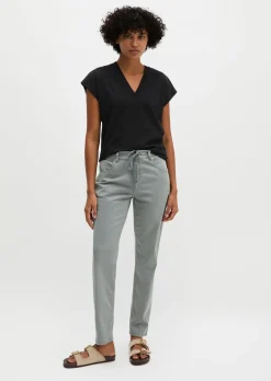 Hose Model Theda boyfriend mit TENCEL™ Lyocell