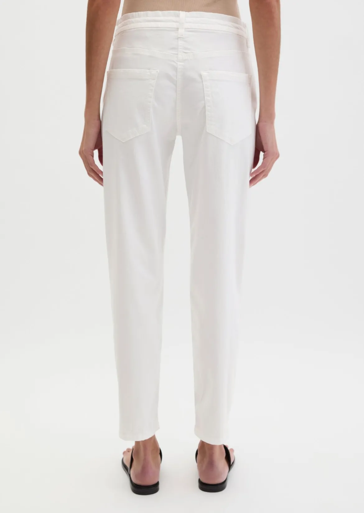 Hose Model Theda boyfriend mit TENCEL™ Lyocell