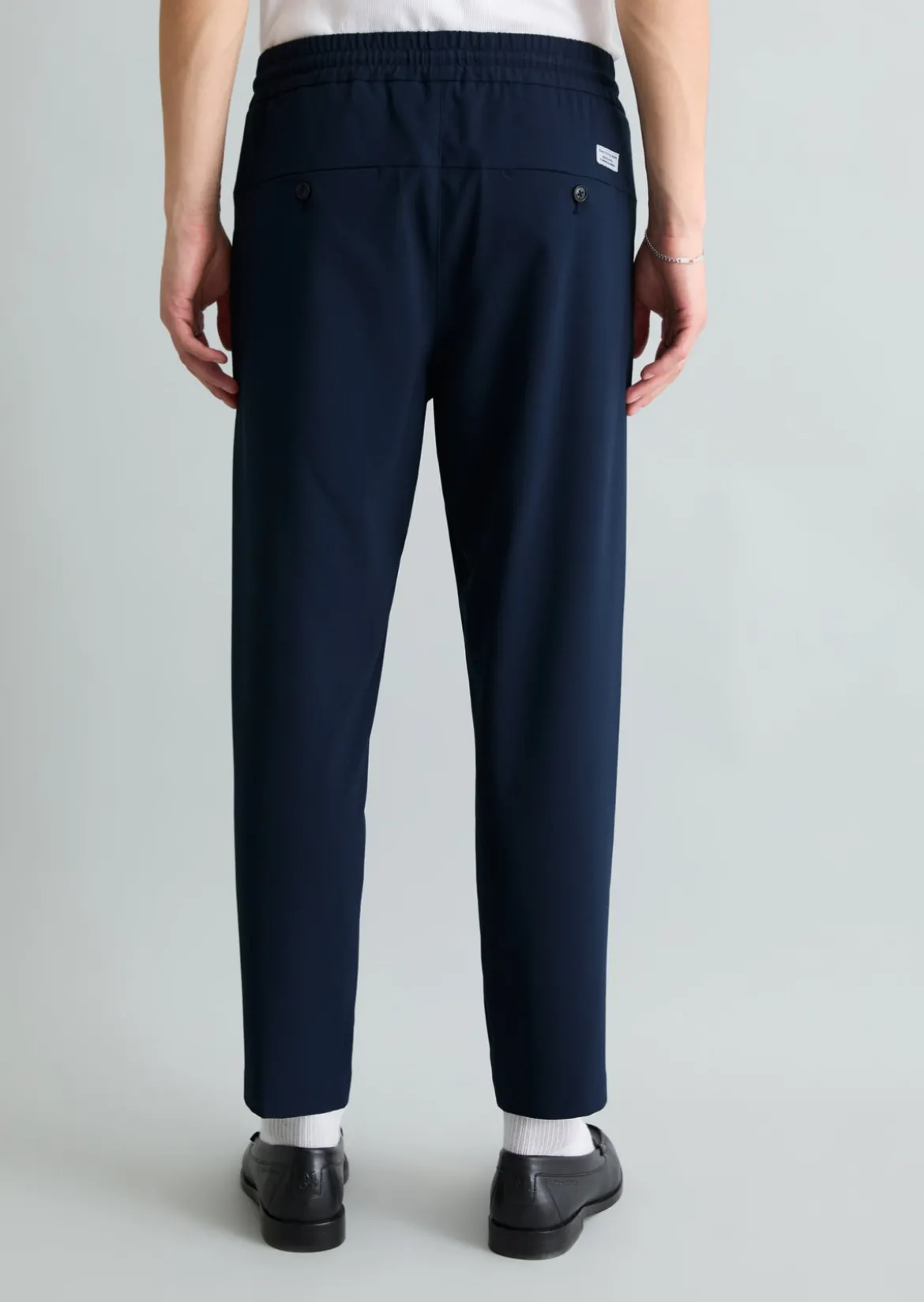 Hose Model Viggo Jogger relaxed mit Bundfalten-Details