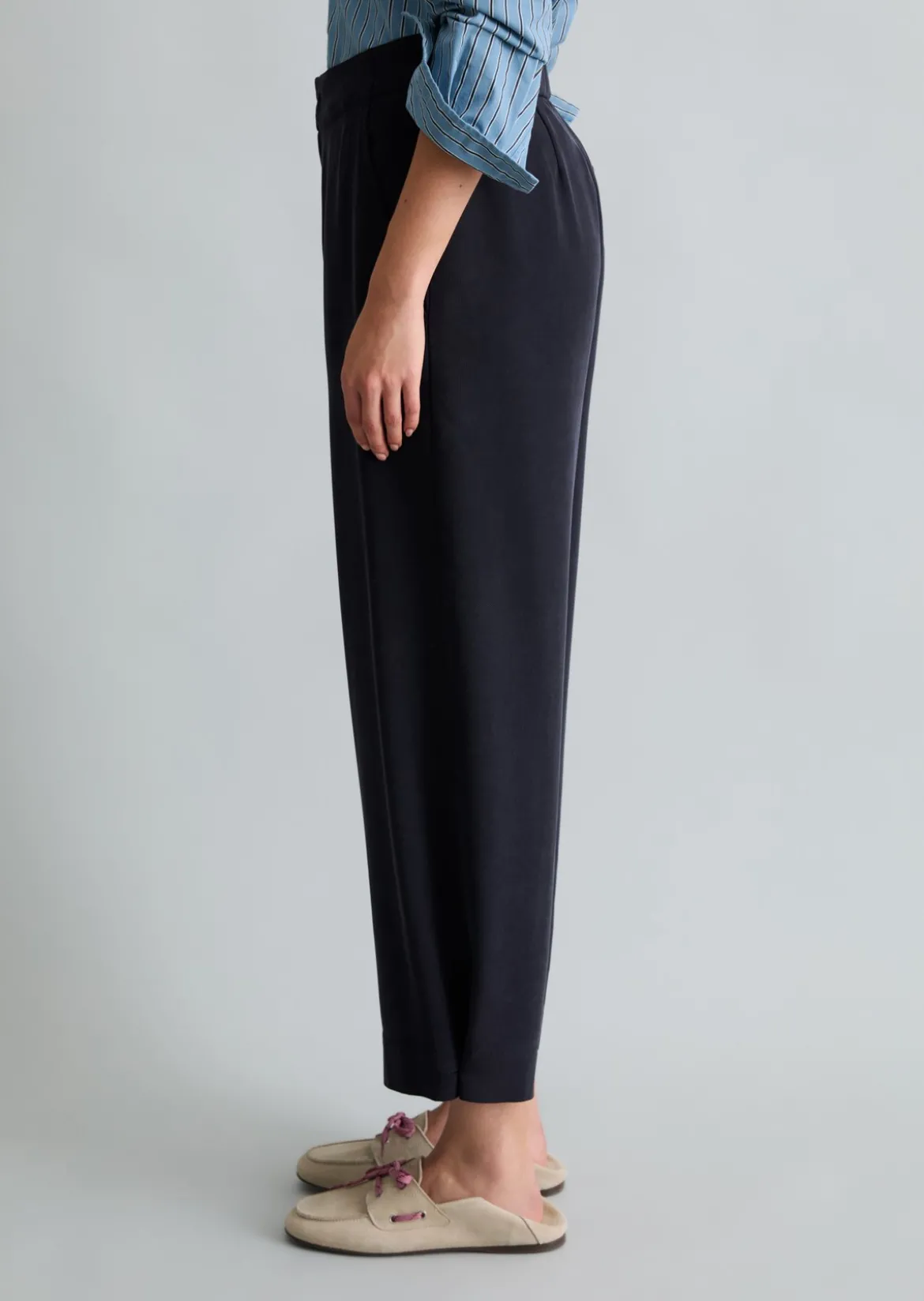 Hose relaxed aus LENZING™ Lyocell