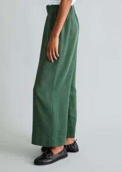 Hose relaxed aus LENZING™ Lyocell