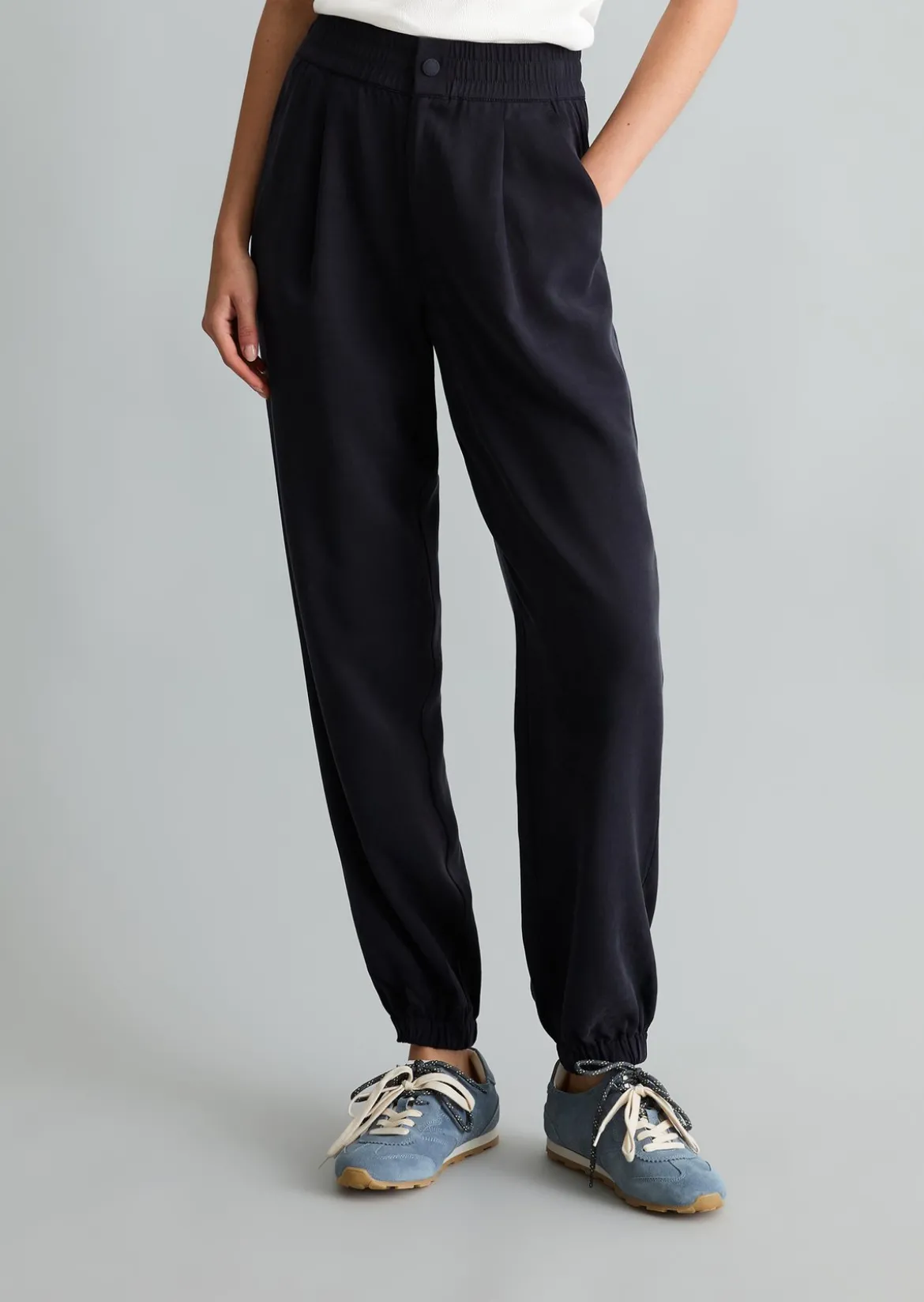 Hose relaxed aus LENZING™ Lyocell