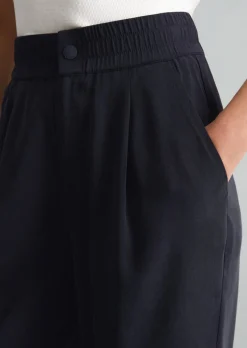 Hose relaxed aus LENZING™ Lyocell