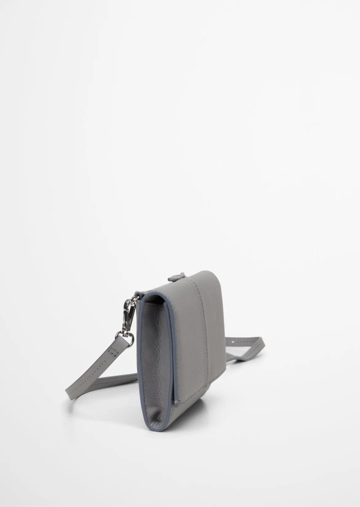 2in1 Crossbody Bag aus fein genarbtem Rindleder