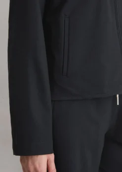 Indoor-Kapuzenjacke regular aus recyceltem Polyester und Viskose