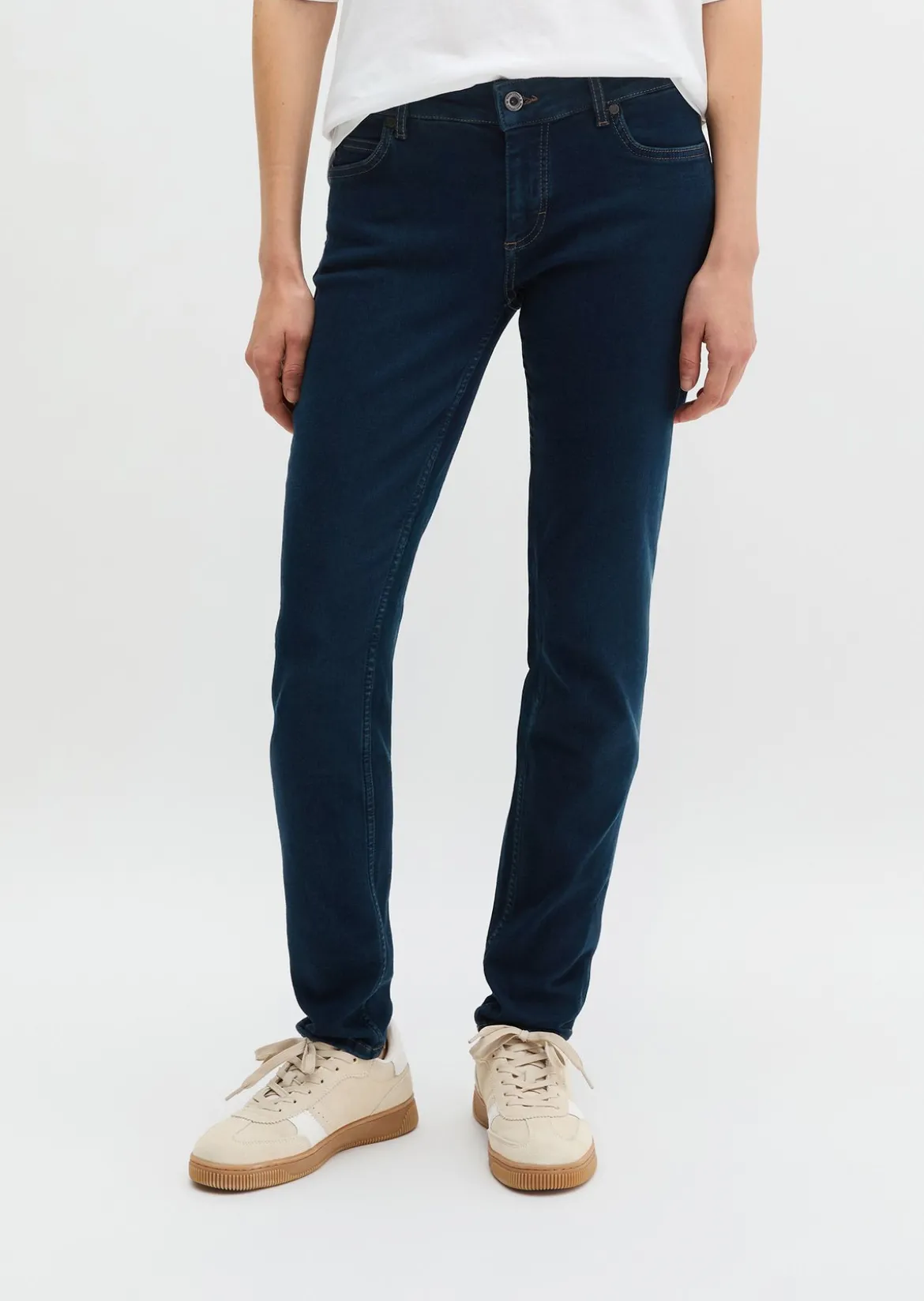 Jeans Model Alby slim aus stretchigem Bio-Baumwolle-Mix