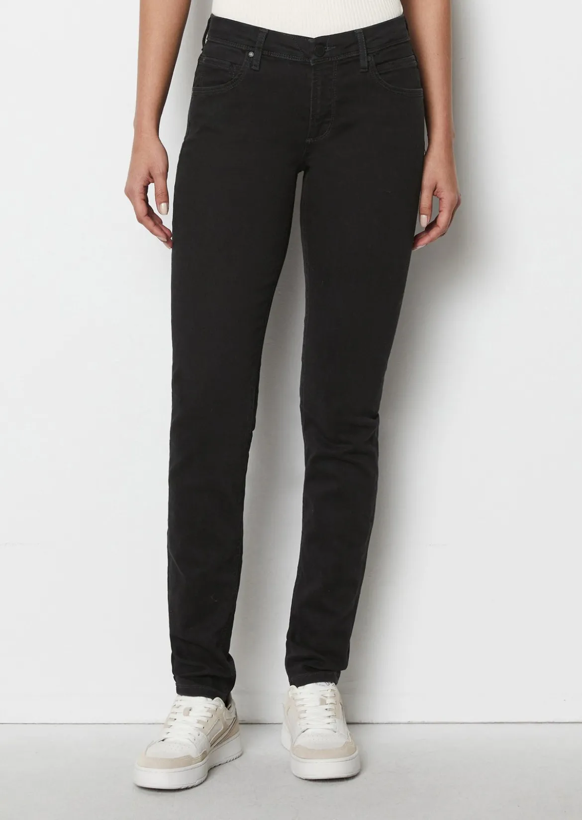 Jeans Model Alva slim aus stretchigem Bio-Baumwoll-Mix
