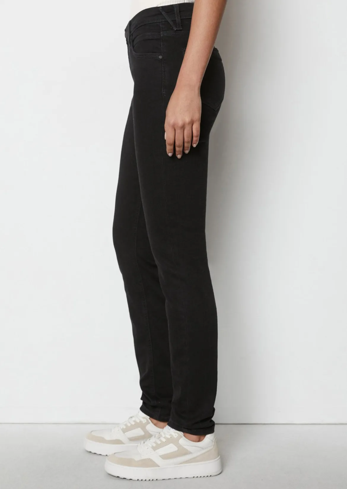 Jeans Model Alva slim aus stretchigem Bio-Baumwoll-Mix