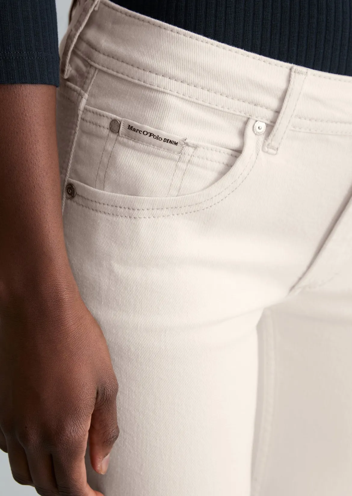 Jeans Model Alva slim cropped aus Organic-Cotton-Lyocell-Stretch